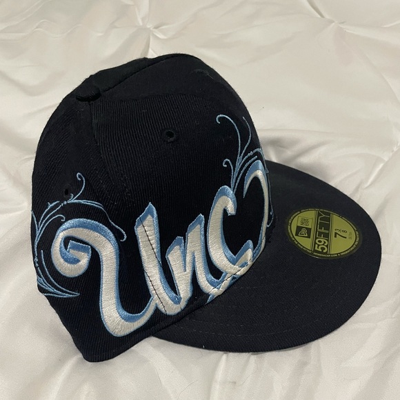 New Era UNC flat bill hat. Worn twice - Picture 1 of 3